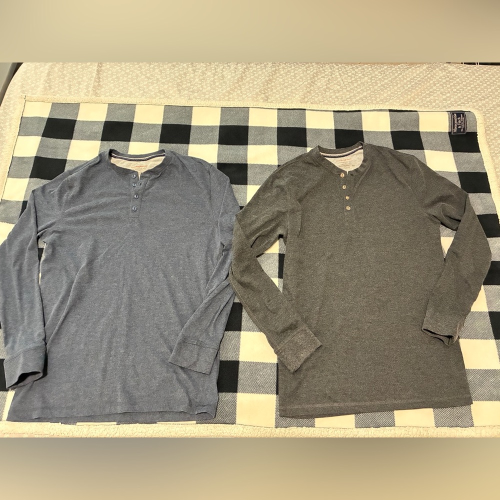Lot of 2 Weatherproof Men’s Solid Blue Knit Long Sleeve Henley T-Shirt Size M